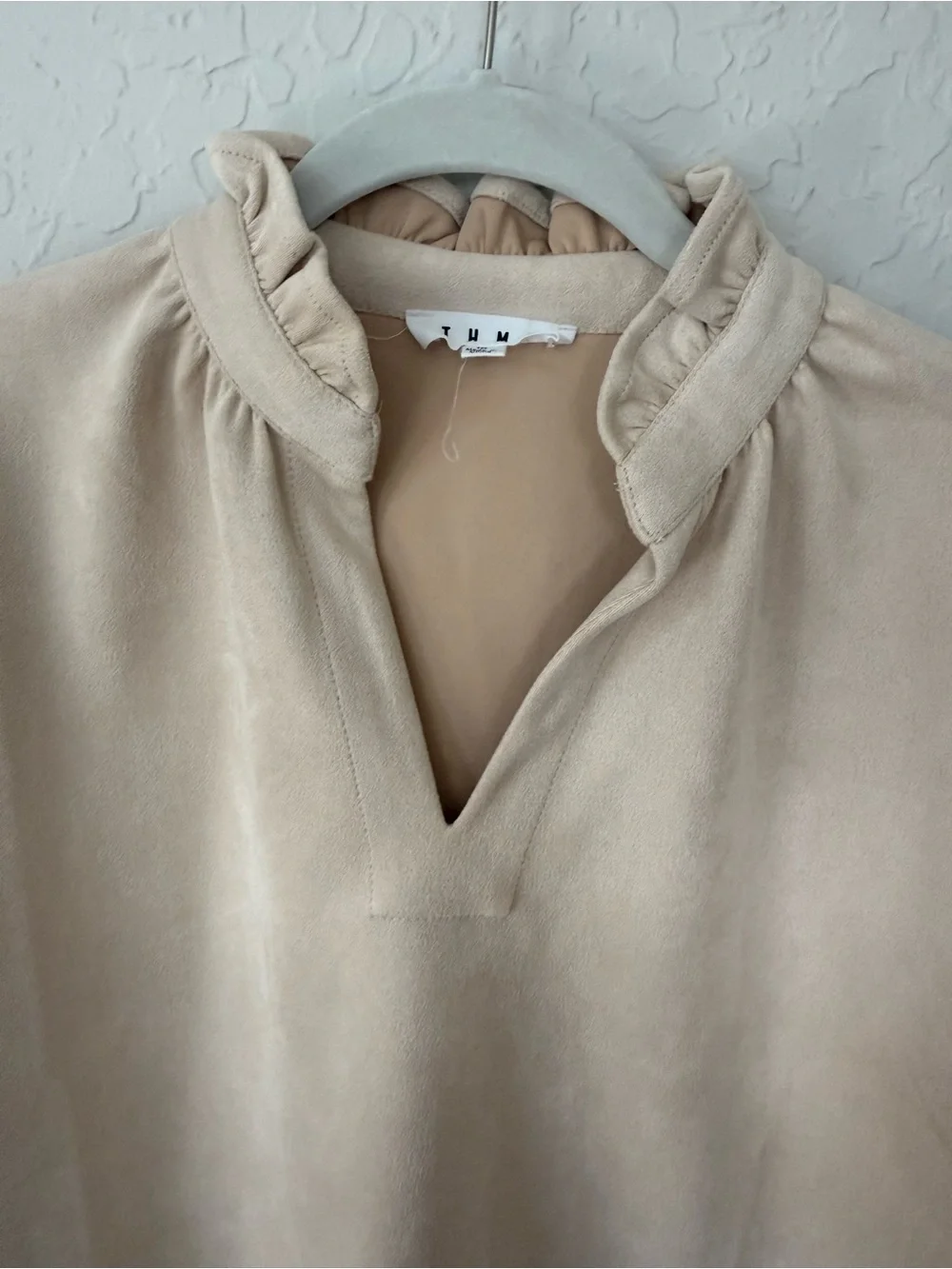 THML Short Sleeve Suede Top in Cream size Medium